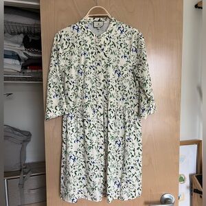 NWOT Tuckernuck Cream and Blue Floral quarter Sleeve Dress